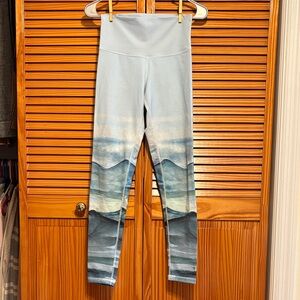 Define Your Inspiration (DYI) Printed Signature Leggings size M